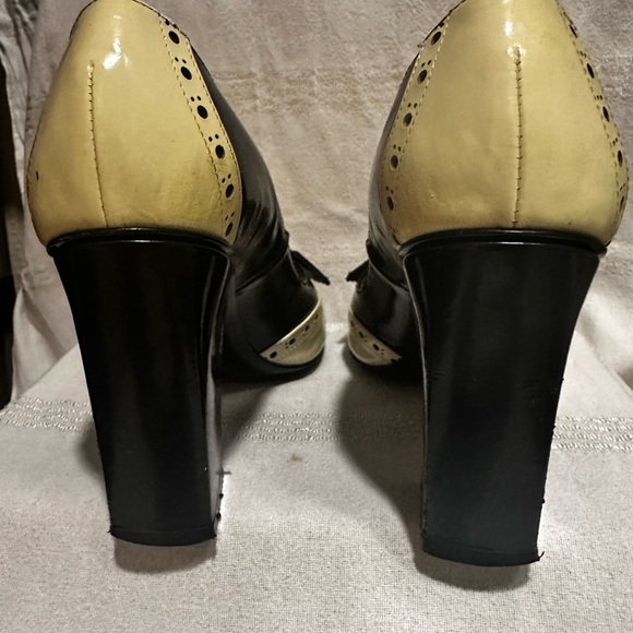 Marc Jacob’s Patent Leather Stacked Heels - Picture 7 of 7